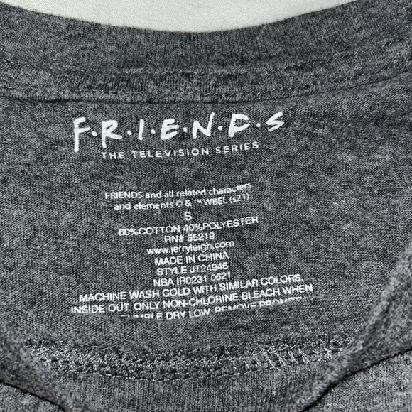 FRIENDS tee - Picture 2 of 3